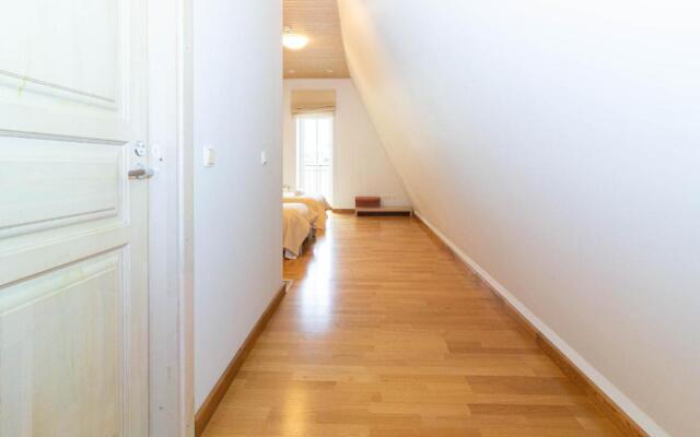 -V66- Apartment, By Cohost