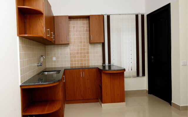 OYO Flagship 10051 Hotel Tyche Stays