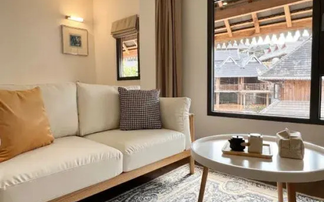 Xishuangbanna Jinghong Anyue Dai Feng Vacation Villa (Manhanaguzhai Branch)