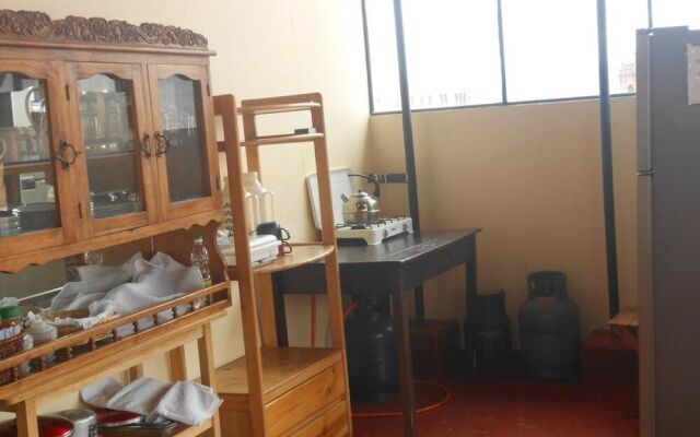 Deyvi's House Hostel De Plaza