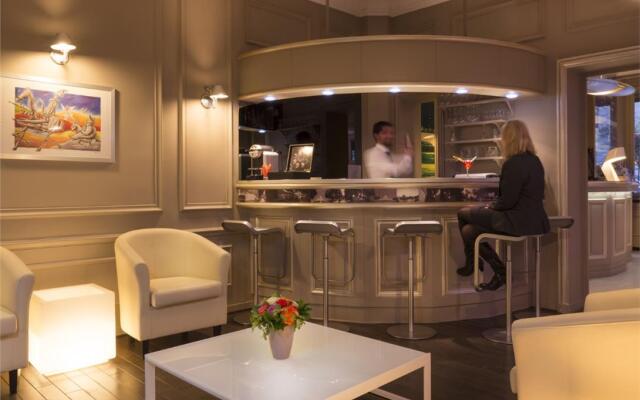 Hôtel Cervantes by Happyculture