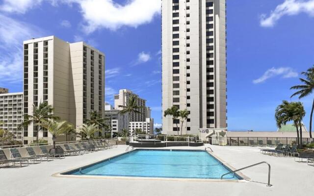 Waikiki Banyan #2608-T2