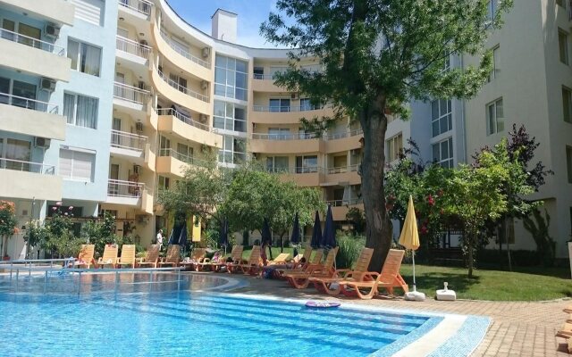 Yassen Holiday Village