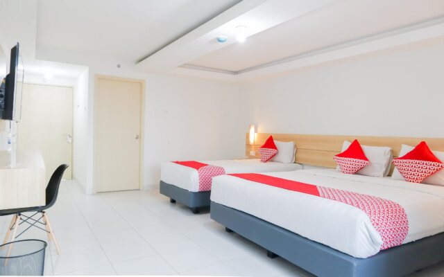 OYO Flagship 210 Amethyst Kemayoran Near RSUD Pademangan