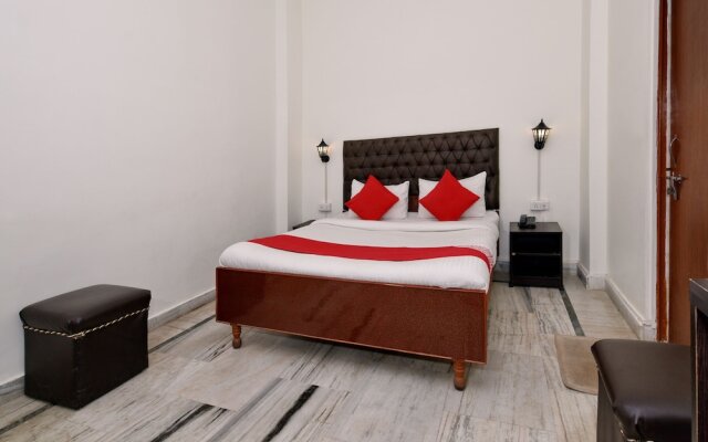 OYO 12193 Sandhya Hotel