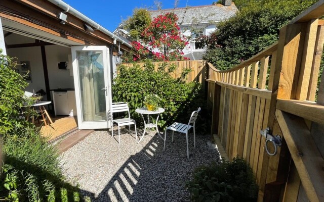 1-bed Sunny Studio Apartment in Tregony, Truro
