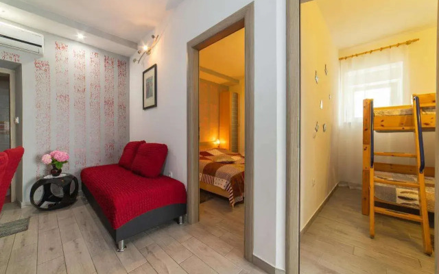 Apartments Mira