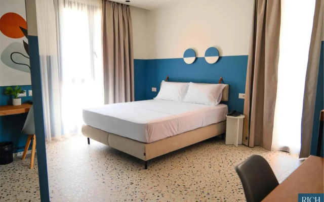 Rich Boutique Hotel