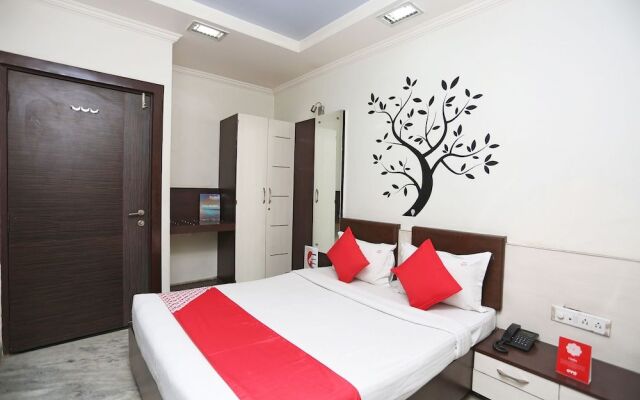 OYO 24646 Hotel Gaurav Palace