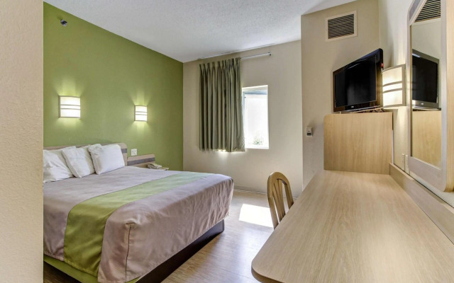 Motel 6 Medina, OH - Cleveland