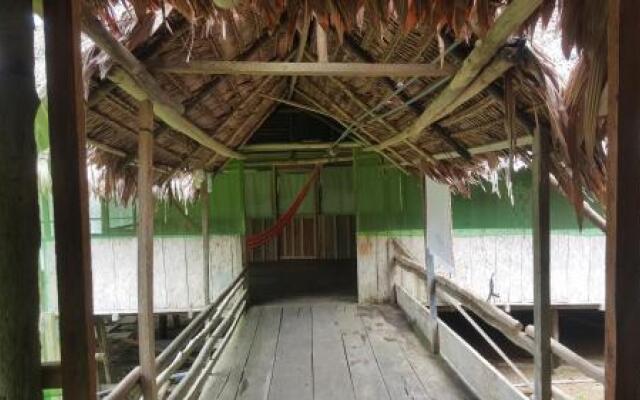 Red Uakari Lodge