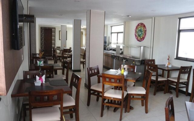 Vida Plaza Hotel