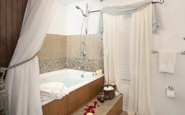 The Lakehouse Bed & Breakfast