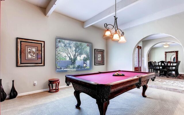 Bella Lincoln Estate Signature Vacation Rentals