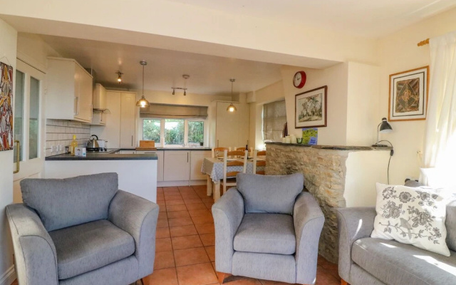 Mimosa Cottage, West Bexington