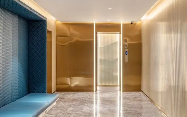 Orange Hotel