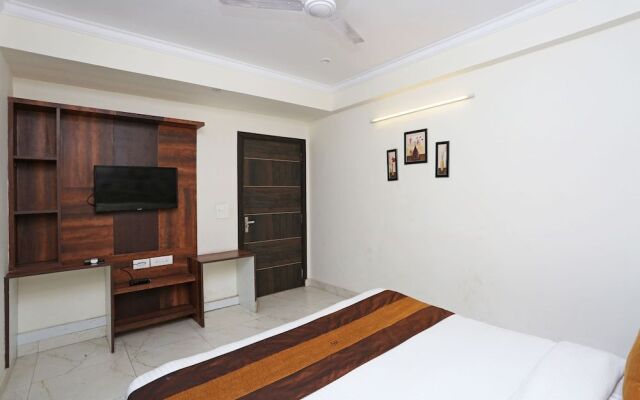 OYO 6812 Aruma Residency