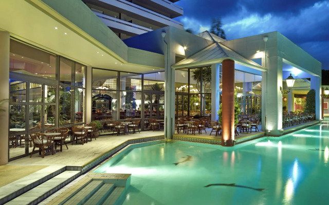 Dionysos Hotel