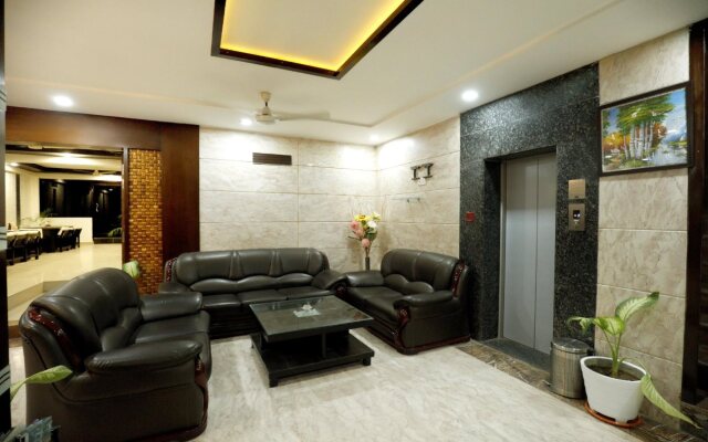 OYO 8095 Hotel Taj Castle
