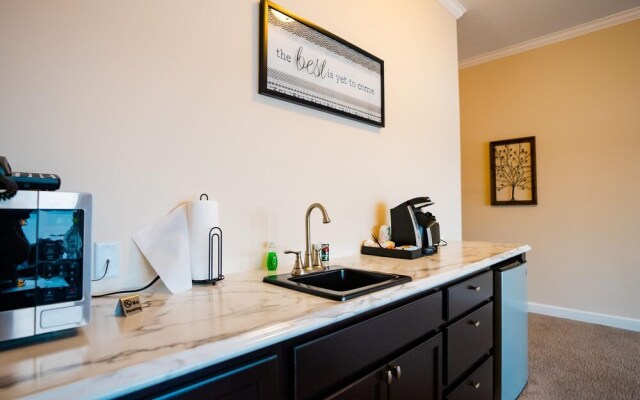 1 Bedroom Lake View Villa - Unit 406