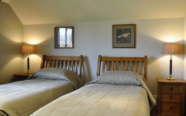 Lansdown Peaks Apartments