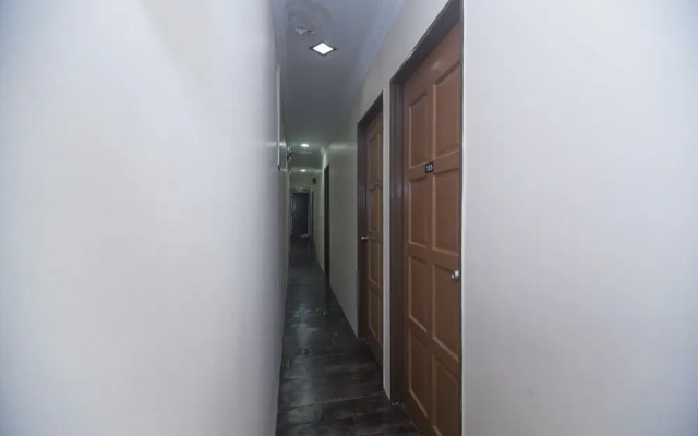 Oyo 11344 I Home Hotel