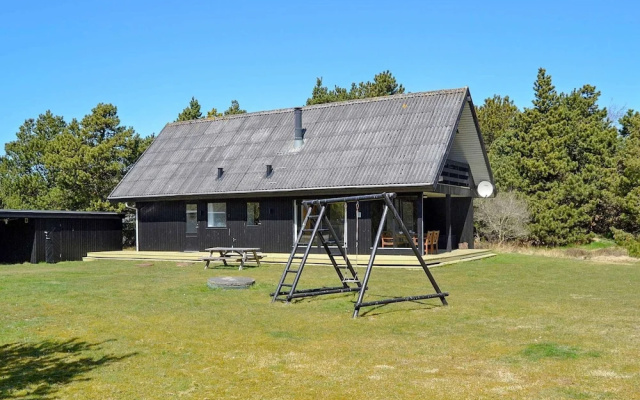Garden View Holiday Home in Jutland near Sea