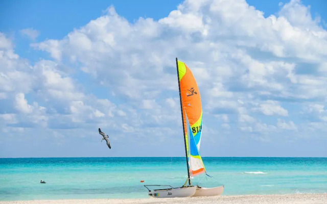 GRAND ASTON Cayo Paredón Beach Resort