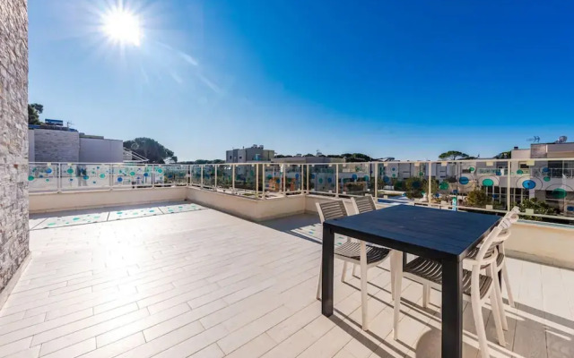 Stylish Studio With Spacious Balcony -trendafili