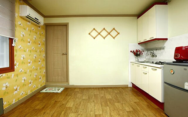 Pocheon Sanjeong Lake Travel Sketch Pension