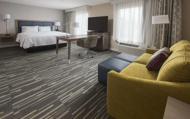 Hampton Inn & Suites Seattle/Redmond