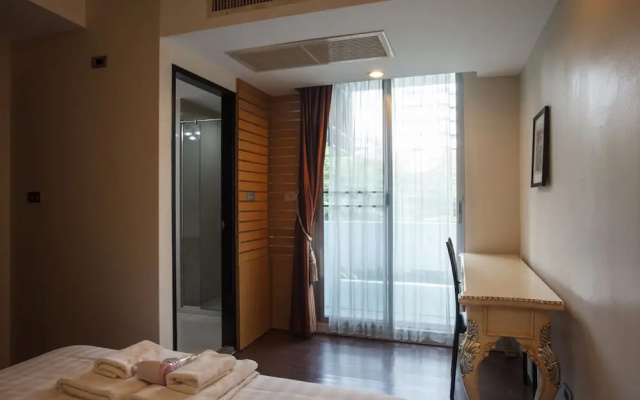 2C - 2 Bedroom Downtown Apartment With Shared Pool