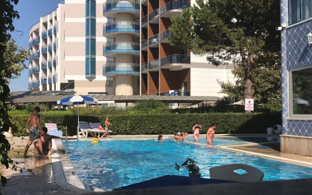 Art Beach Hotel