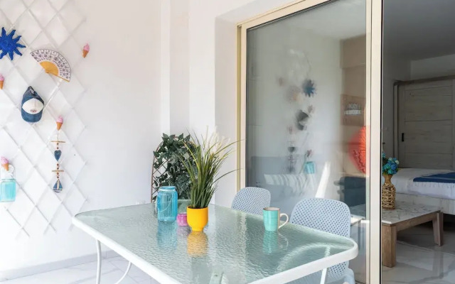 Sunny Side Studio W-Terrace  Larnaca