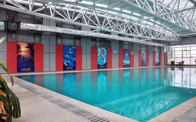Jining Jinghang Holiday Hotel