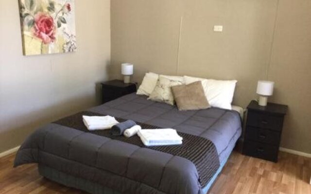 Village Motor Inn