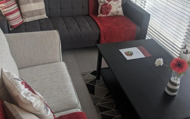 LT Grove Apartment - Stratford