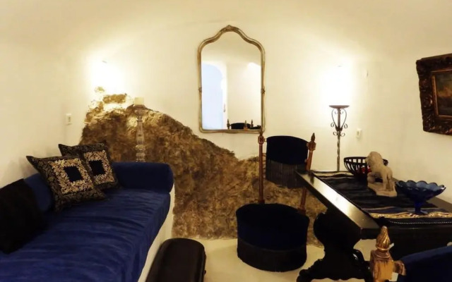 Timedrops Santorini Venetian Villa