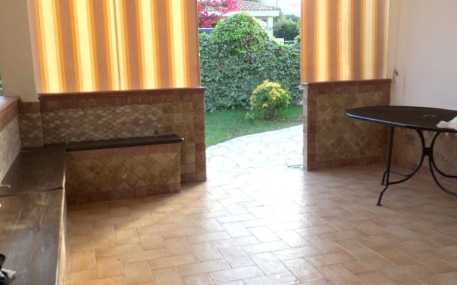 House With 2 Bedrooms in Calasetta, With Furnished Terrace - 400 m Fro