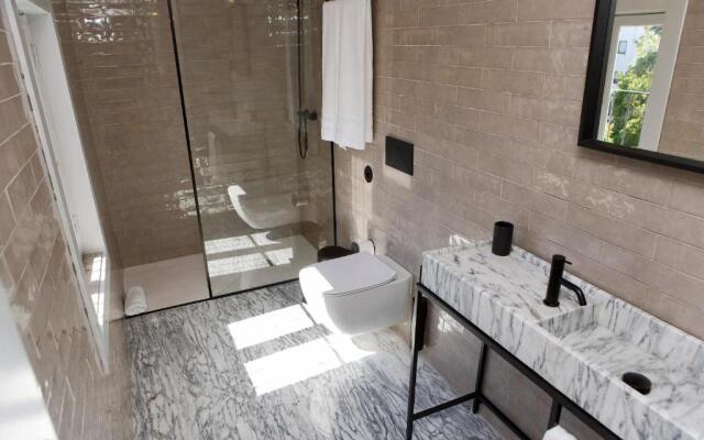 Oporto Cozy Design Studio II