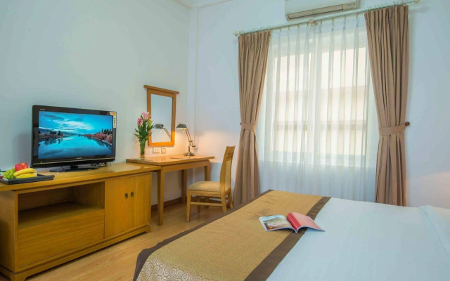 Cherry Hotel 2