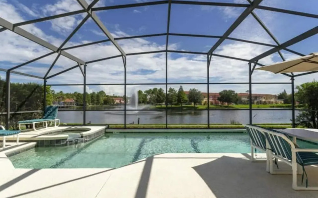 133 Beautiful Home With Lake View