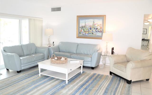 Jamaica Royale T22 - 2 Br Condo
