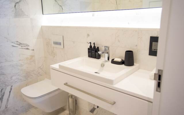 Kayleeway Apartments