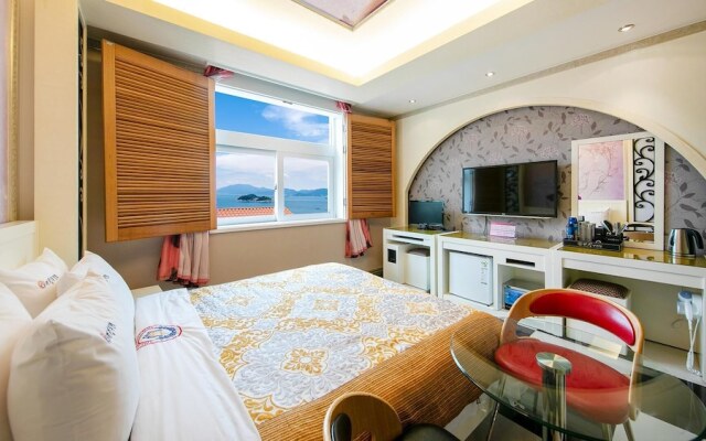 Yeosu King Pension Tel