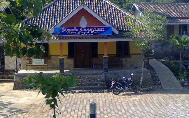 Rock Garden Homestay & Resto