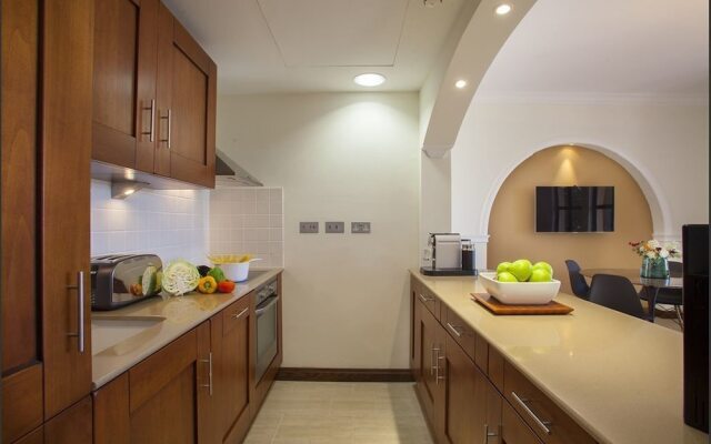 Apollo Golf Suite 1