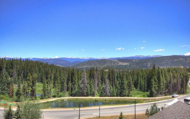 One Ski Hill Place S8414