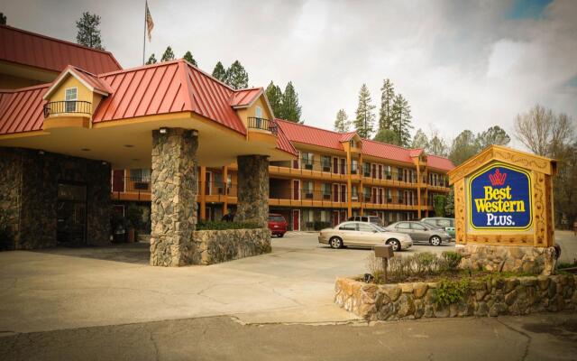 Best Western Plus Yosemite Way Station Motel