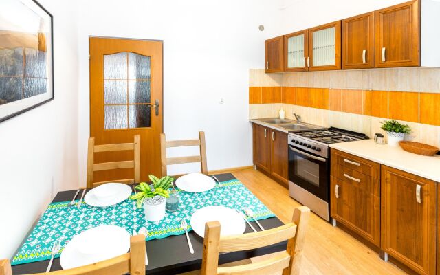 FriendHouse Apartments